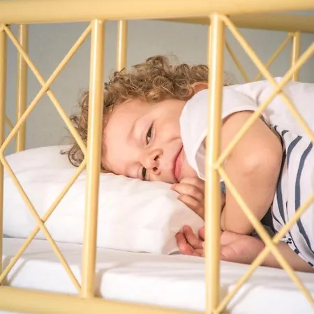 Vardes 4* أموبي