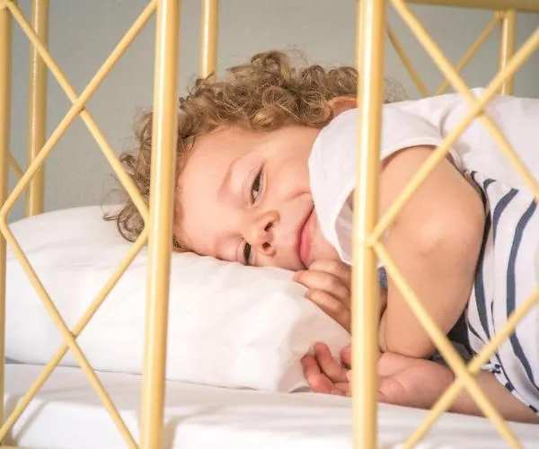 Vardes 4* أموبي